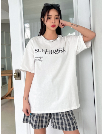 Grafik Baskılı Beyaz Kadın T-shirt Tişört