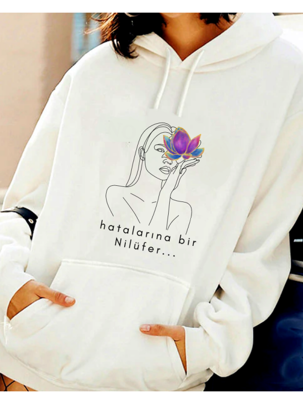 Hatalarına Bir Nilüfer Baskılı Kadın Sweatshirt…