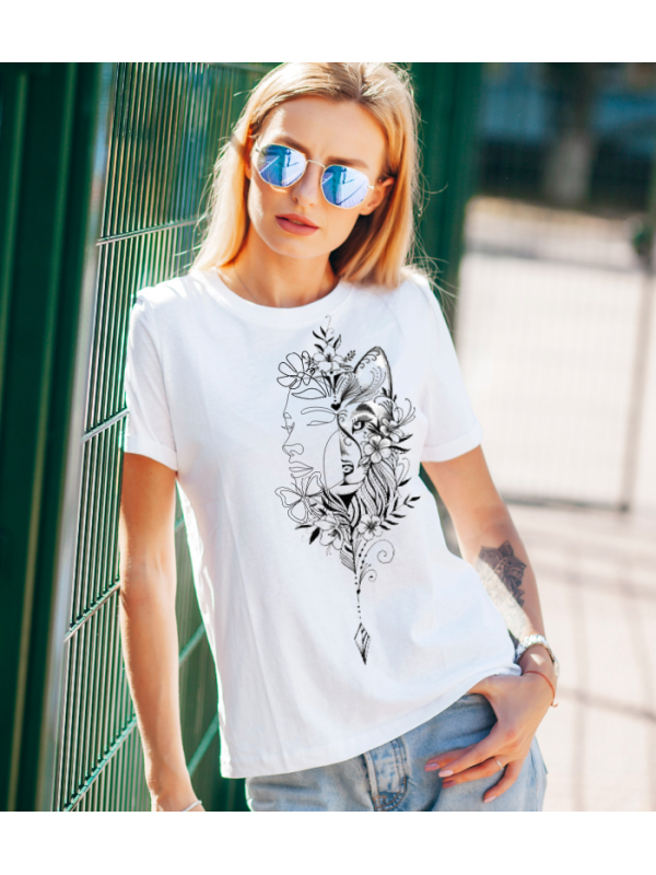 Aslan ve Kadın Baskılı Beyaz Kadın T-shirt Tişört…