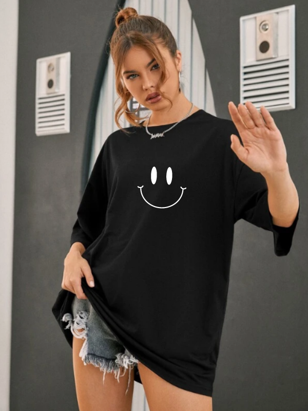 Gülücük Baskılı Oversize Kadın T-Shirt Siyah…